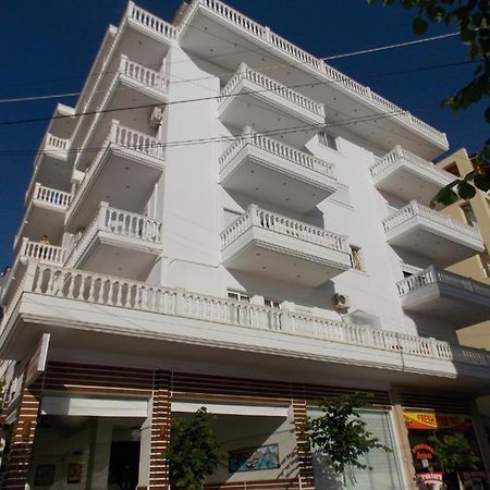 Coastline Apartments Sarandë Esterno foto