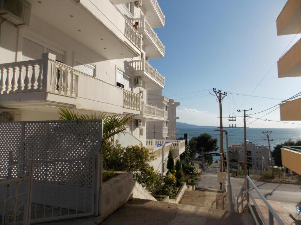 Coastline Apartments Sarandë Esterno foto